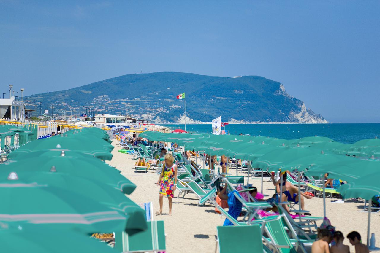 Villaggio Turistico Internazionale Porto Recanati Exterior foto